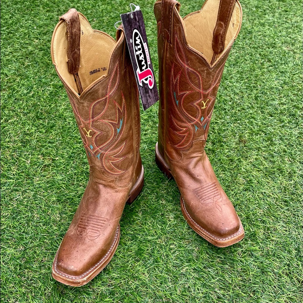Yellowstone Ltd. Edition Women’s size 7.5 JUSTIN cowboy boots. NEW - Picture 1 of 7